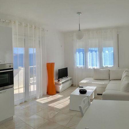 White Residence Apartament Sarandë Eksteriør billede