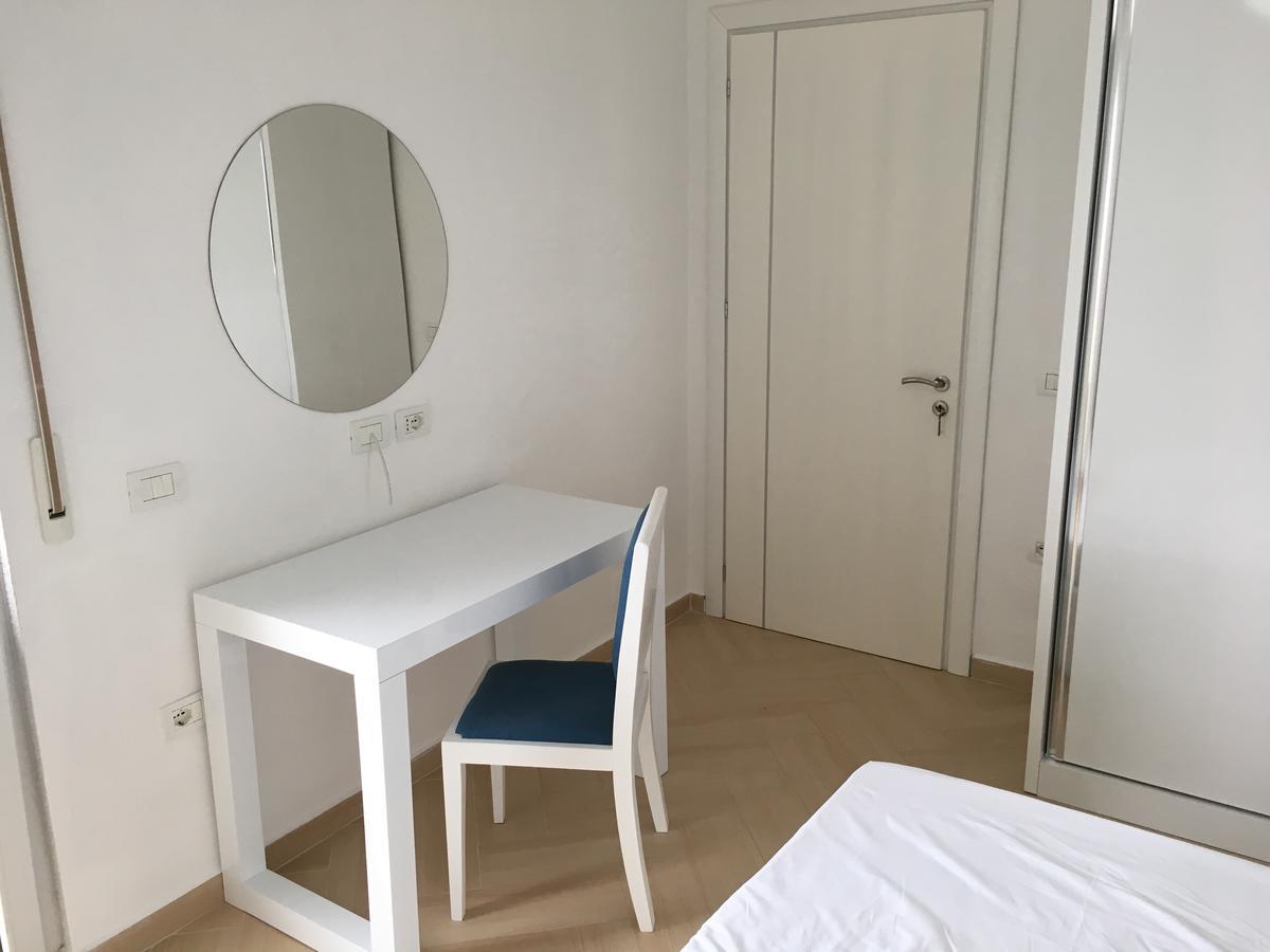White Residence Apartament Sarandë Eksteriør billede