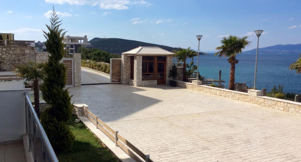 White Residence Apartament Sarandë Eksteriør billede