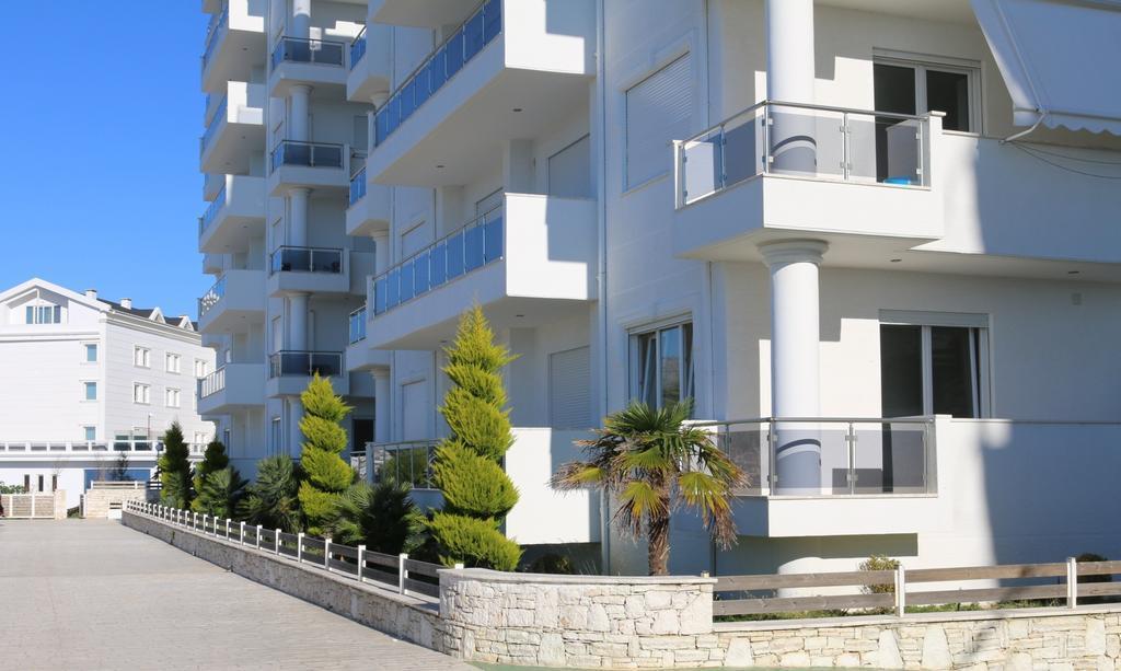 White Residence Apartament Sarandë Eksteriør billede