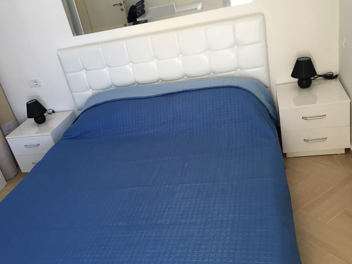 White Residence Apartament Sarandë Eksteriør billede