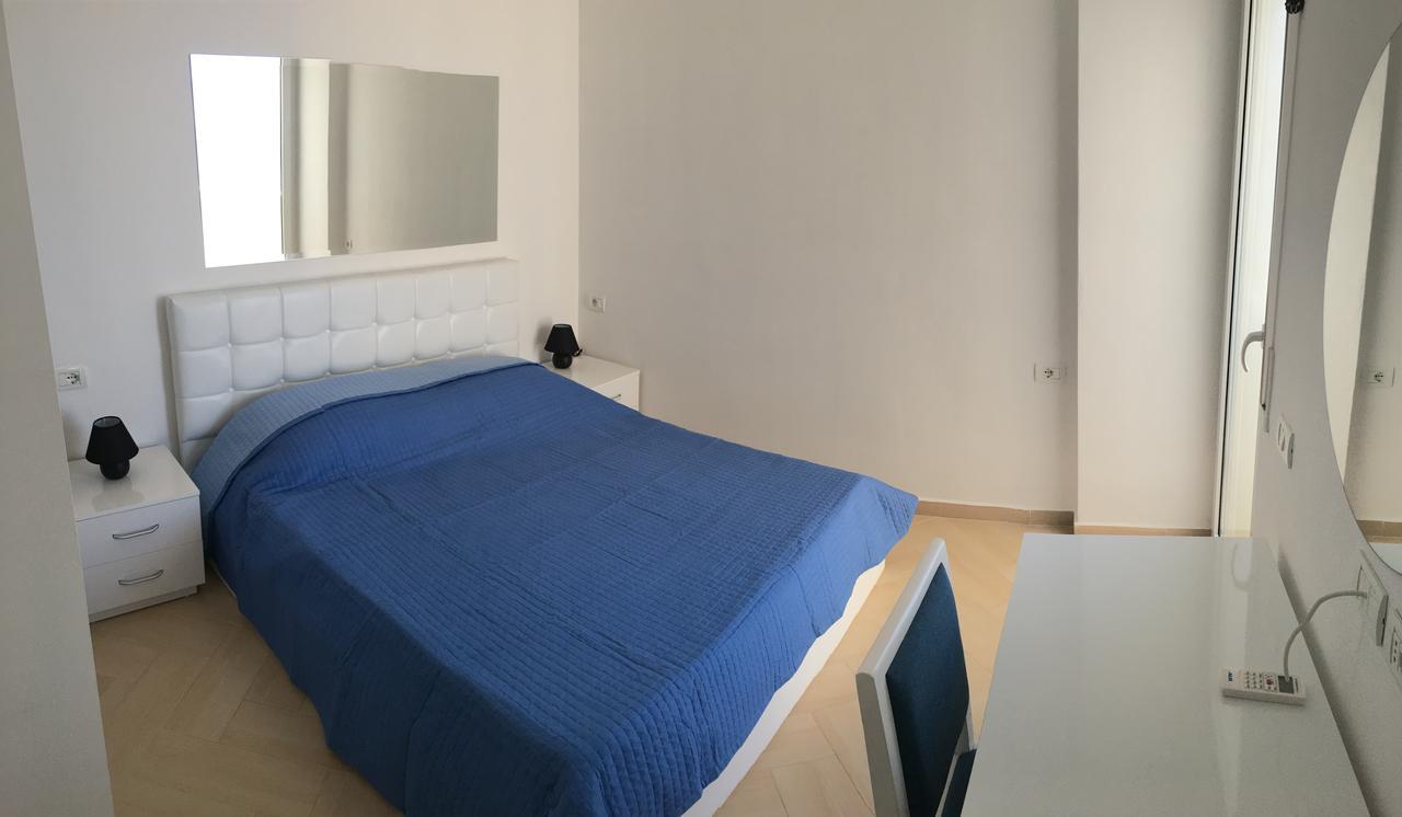 White Residence Apartament Sarandë Eksteriør billede