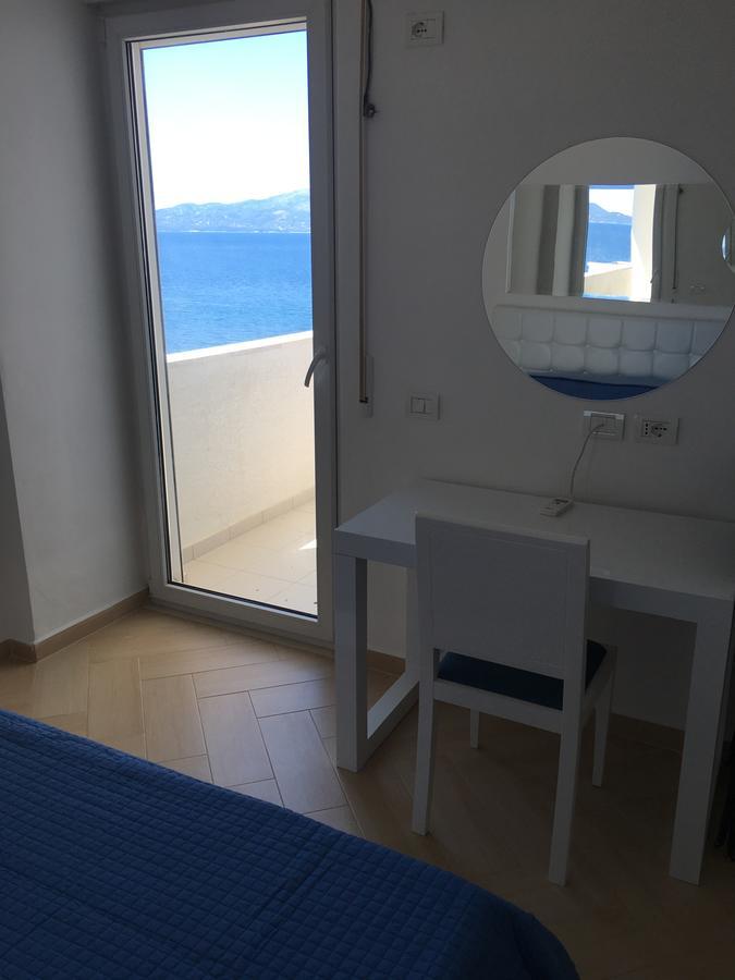 White Residence Apartament Sarandë Eksteriør billede