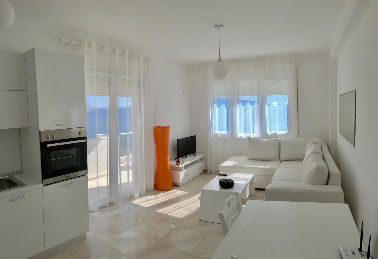 White Residence Apartament Sarandë Eksteriør billede